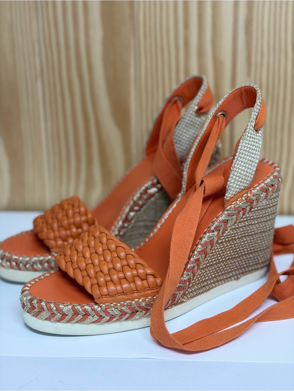 VINCE CAMUTO - Women Bryleigh Woven Espadrille Wedge Sandals in Orange. 9.5 - Picture 7 of 11